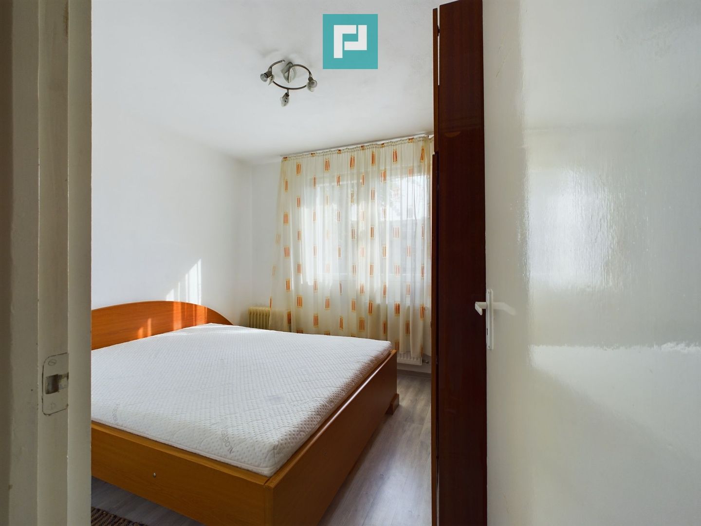 Apartament cu 2 camere de închiriat în Vlaicu - Poză 8