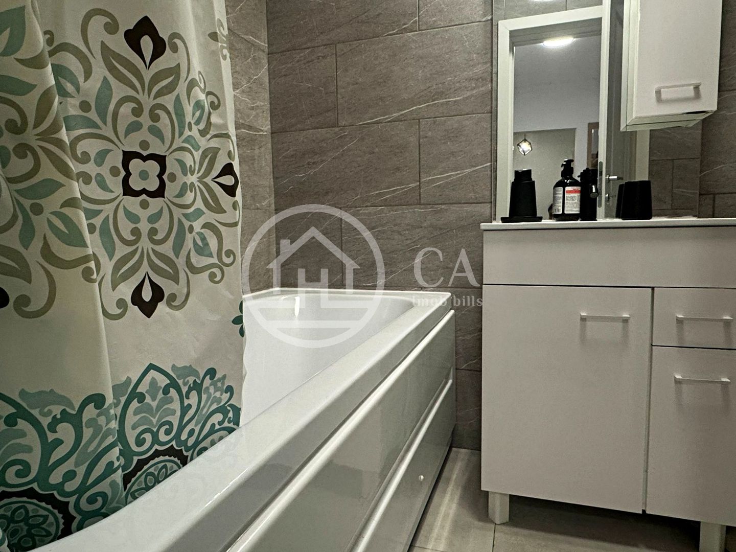 Apartament de vânzare cu 3 camere în PRIMA ARENA, Oradea - Poză 12