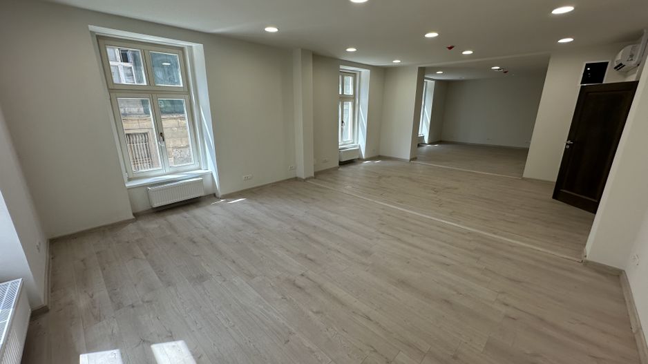 Saptii de birouri Ultracentral supraf. de la 28pana la125 mp - Poză 2