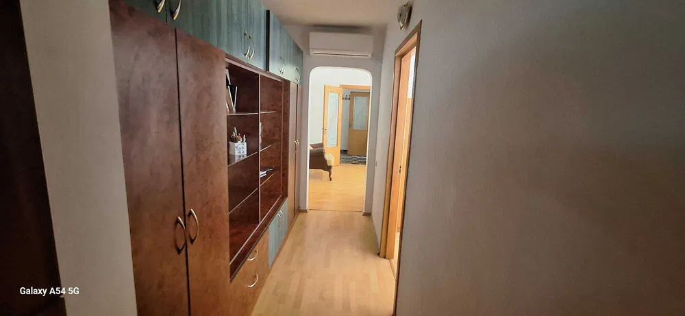 APARTAMENT LUMINOS SI SPATIOS METROU IANCULUI COMISION 0 - Poză 6