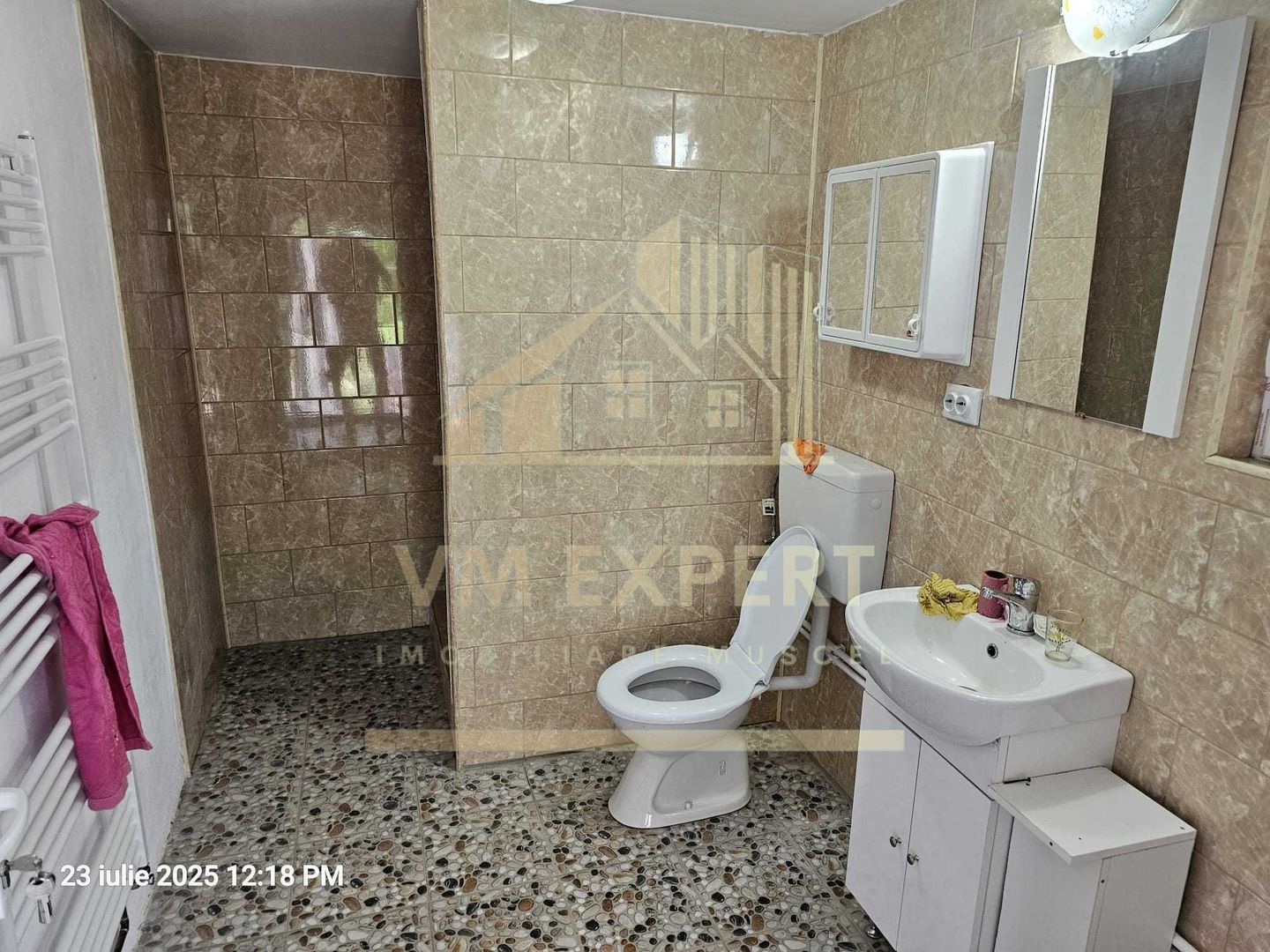 Casa de vanzare zona pitoreasca - Poză 8