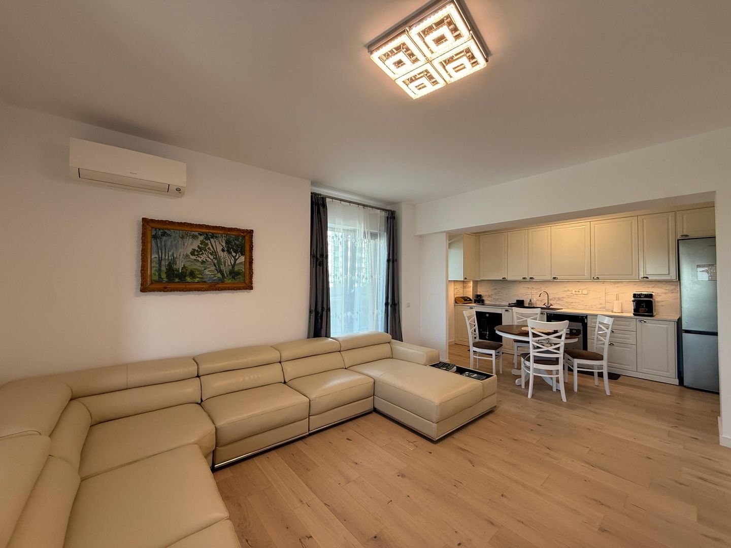 Apartament 4 camere – First Estate | 2 parcari - Poză 1