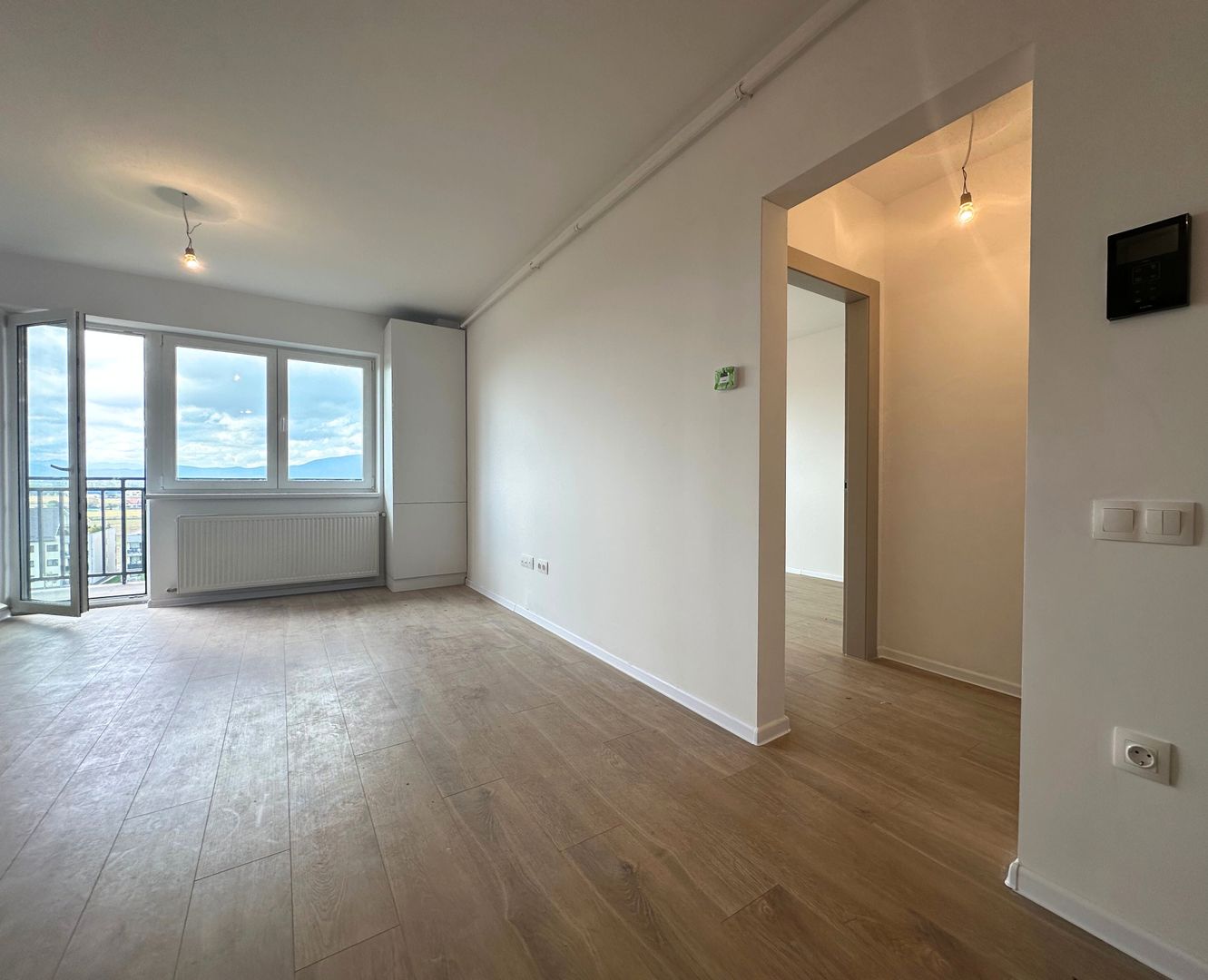Apartament tip studio cu bucătăria mobilată zona Coresi Brasov - Poză 5