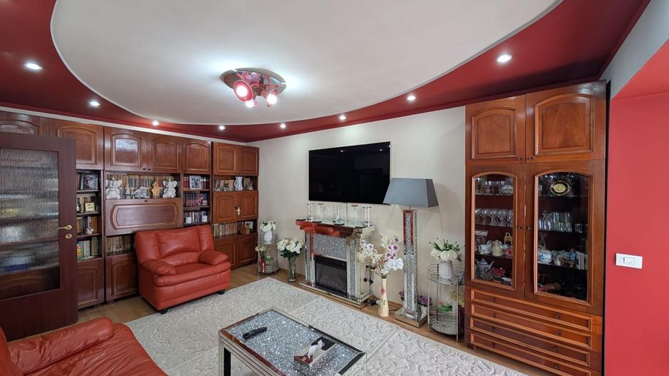 De Vânzare Apartament 4 Camere, Decomandat, 2 Băi, Șoseaua Alexandriei - Poză 1