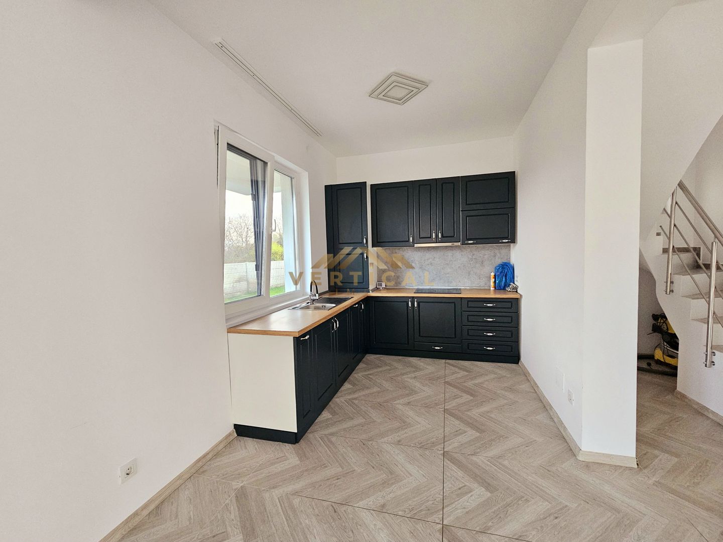 De inchiriat vila 4 camere - intrare comuna Berceni - Poză 10