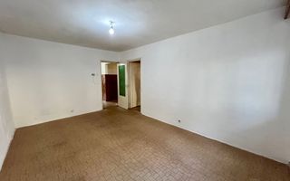 Apartament cu 3 camere, pregatit pentru renovare in Zorilor - Poză 3