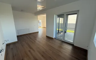 Casa/Vila cu 4 camere de vânzare - Izvor,Tărlungeni - Poză 12