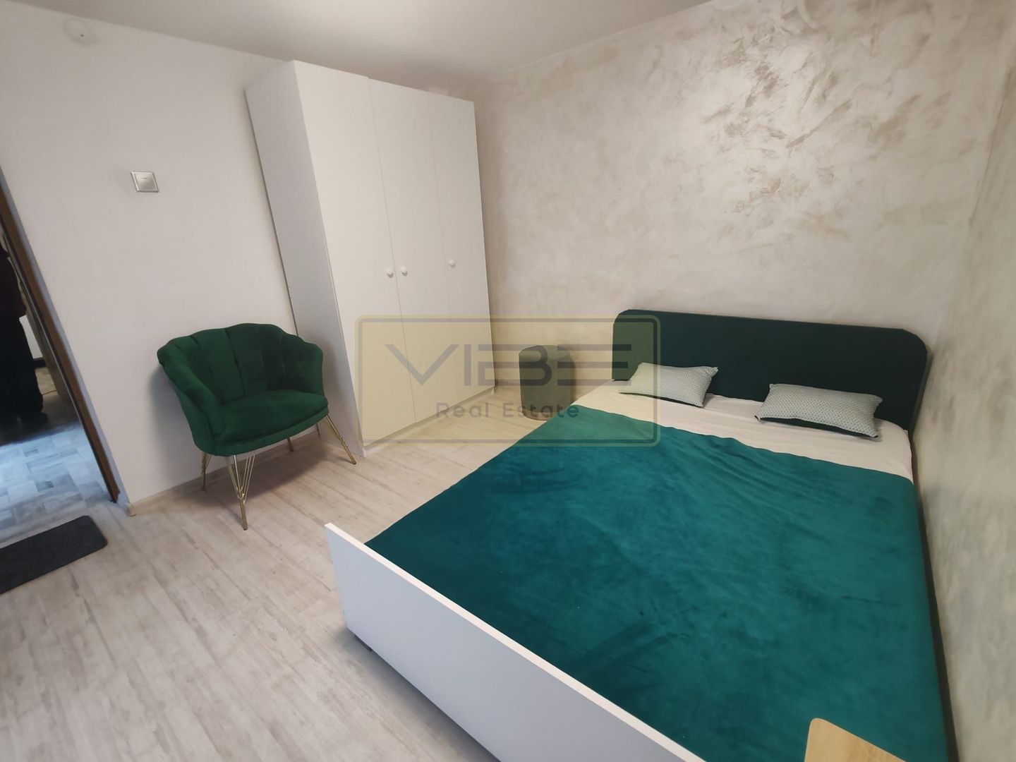 Apartament decomandat 1 Camera -Tg Cucu - Poză 4
