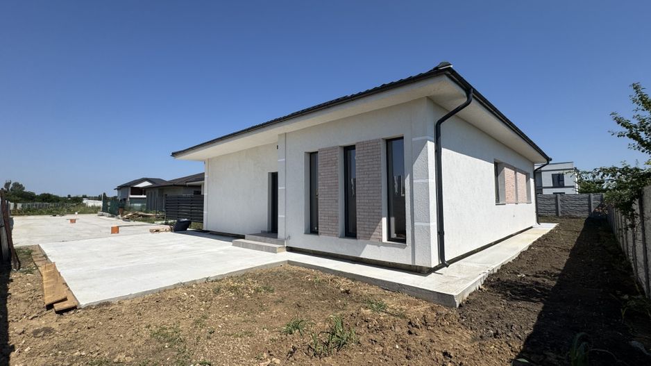 Casa parter Tunari 5 camere curte 400m2, 140m2, UTILITATI, zona buna - Poză 2