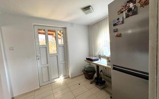 Casa de caramida de vanzare Surdesti cu teren intravilan 5000mp - Poză 5