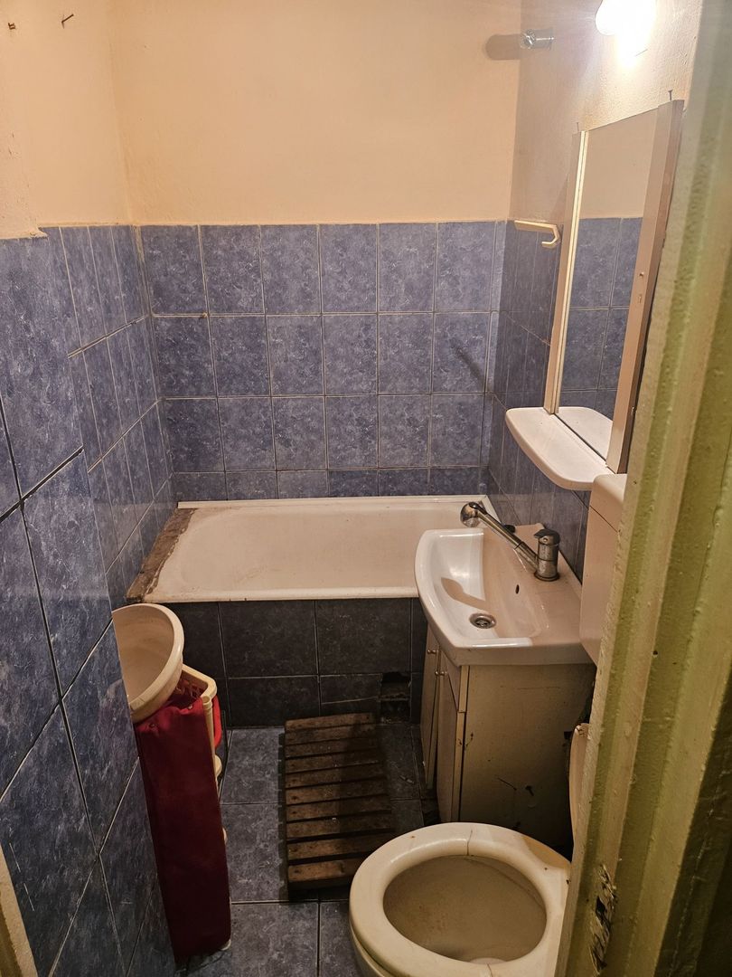 BRASADAS vinde garsonieră NEFINISATA Ostrovului etaj 2/4. - Poză 6