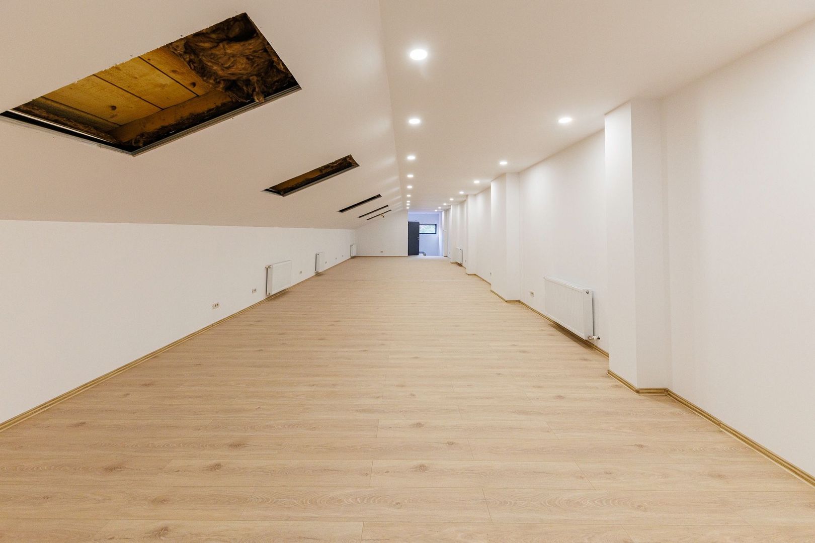 Prima inchiriere - Spatiu birouri 100 mp | Grup sanitar&Zona Chicineta - Poză 10