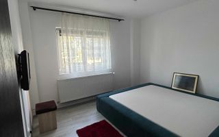 Apartament decomandat, cu 4 camere - str. Hărmanului - Poză 3