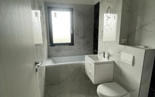 Decomandat. Zona Buziasului. Parcare in curte. - Poză 6