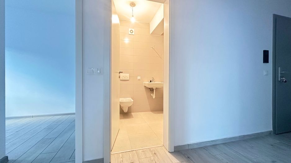 VÂNZARE APARTAMENT 2,5 CAMERE  NOU NELOCUIT - Poză 15