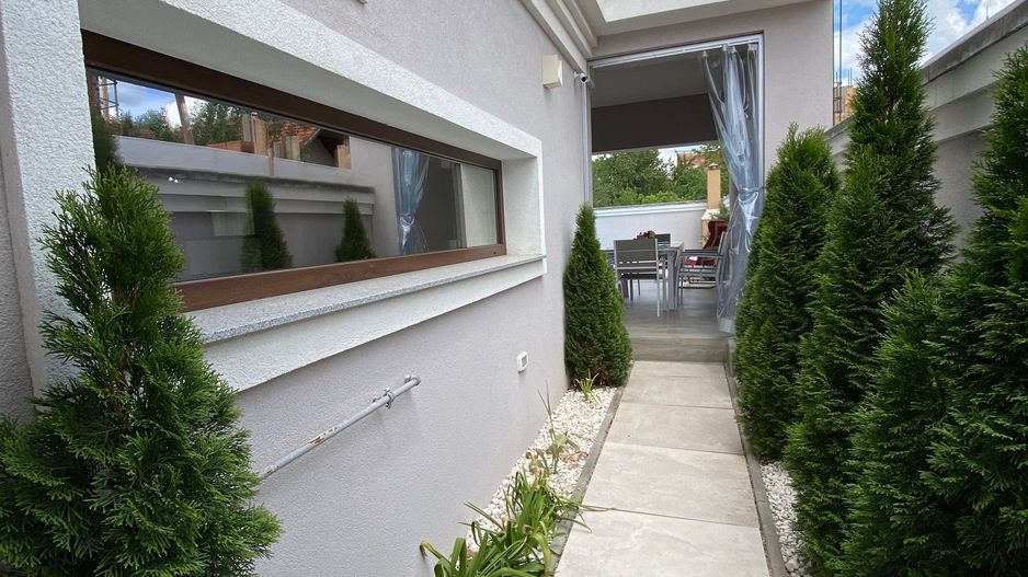 Vila deosebita cu piscina zona Dumbravita - Poză 26