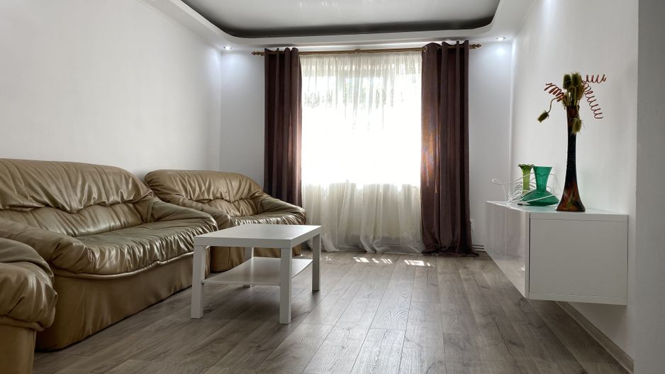 Etajul 1! VAnzare apartament cu 3 camere in Targoviste - micro 11 - Poză 1