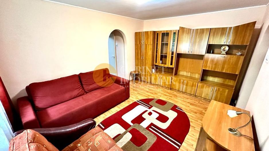 Apartament cu 2 Camere Semidecomandat - Mobilat si Utilat - Zona Podu Ros - Poză 1
