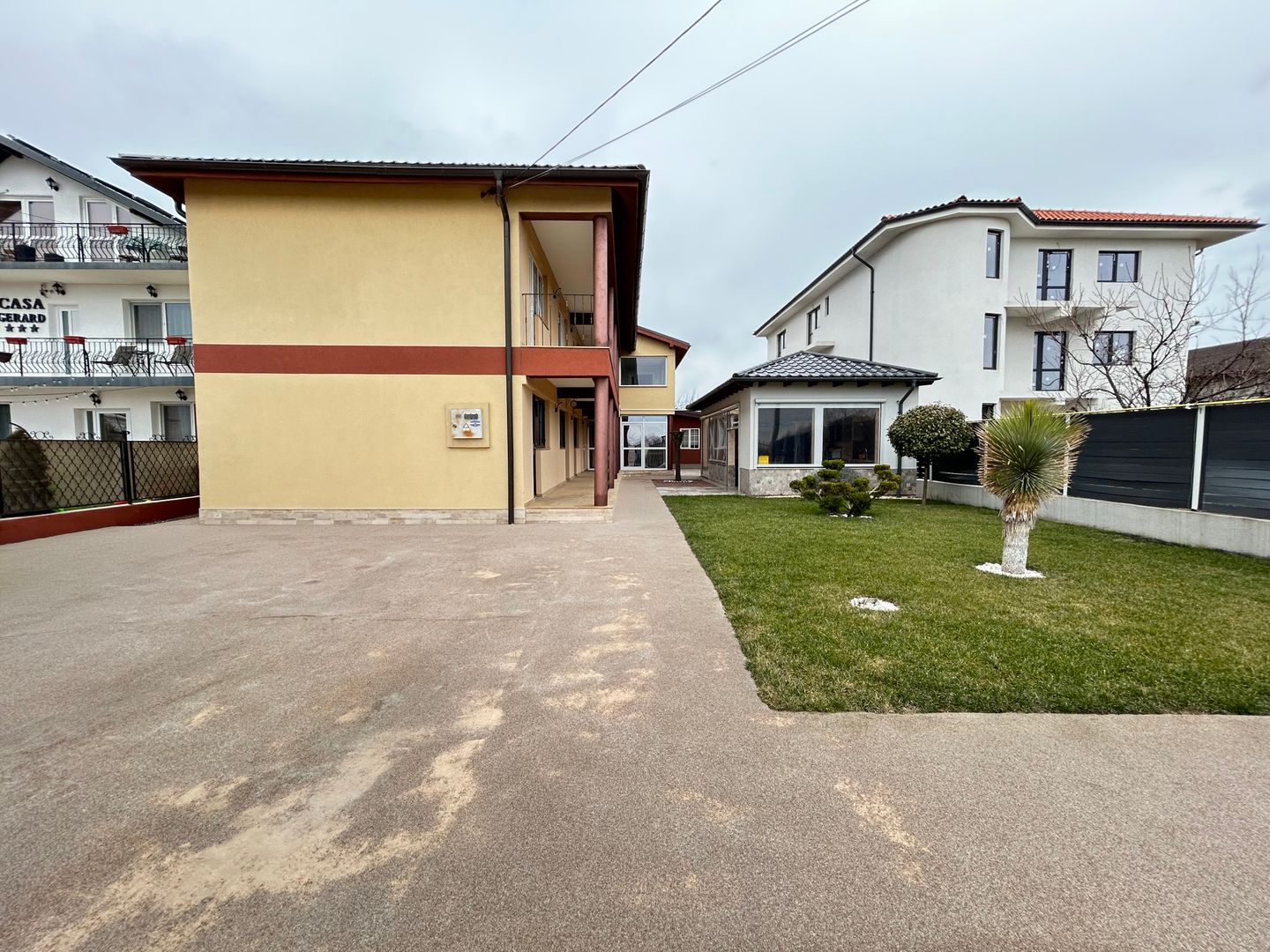 Pensiune Casa Eva Statiunea 2 Mai - 12 camere - teren 600 mp - Poză 17