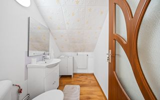 Casa individuala spatioasa cu 4 dormitoare, Colonia Sopor - Poză 11