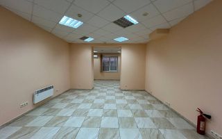 Chirie, spațiu comercial, 90,7 mp, strada Decebal, Bălți - Poză 1