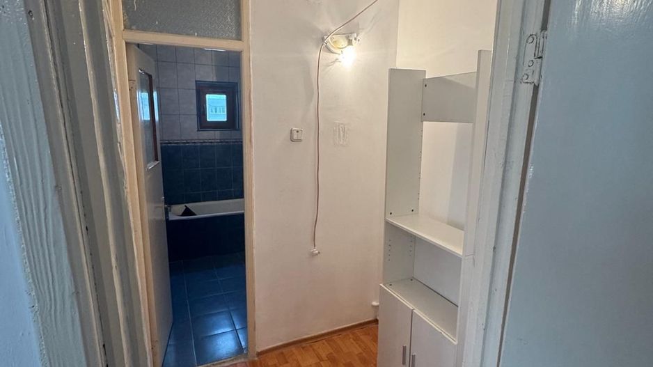 Apartament 3 camere de vânzare – Tineretului, zona Biserică - Poză 4