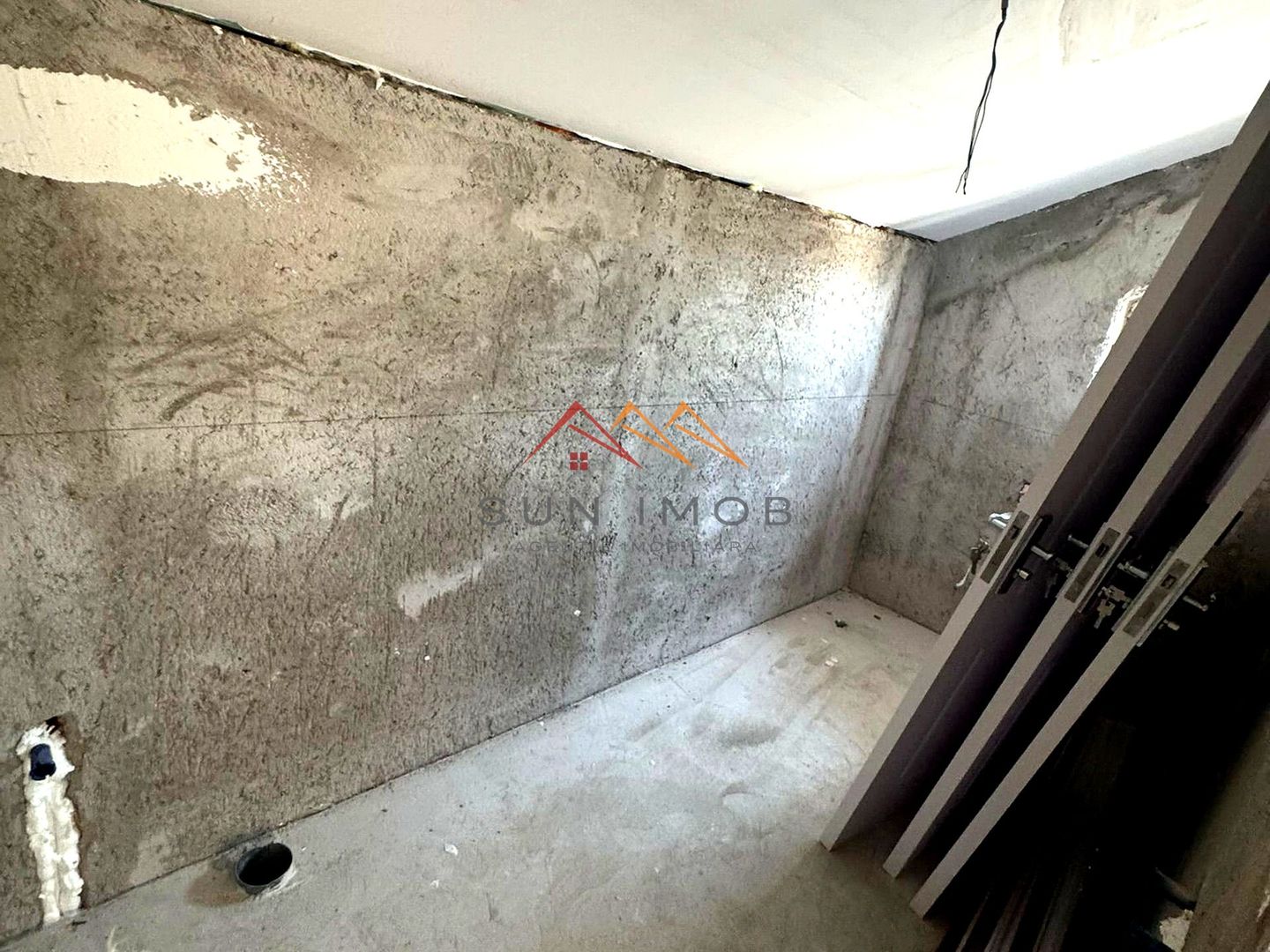 Casa noua, P+M, 4 camere, terasa, teren 550 m2, central, CORNU - Poză 8