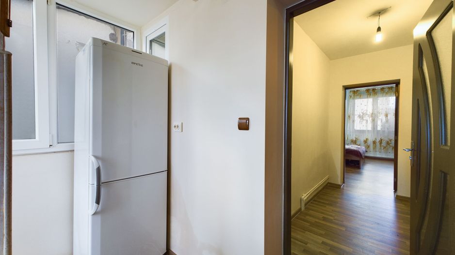 Apartament la curte zona Boul Roșu - Poză 6