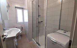 Piata Tractorul garsoniera in bloc vila, complet renovata - Poză 6