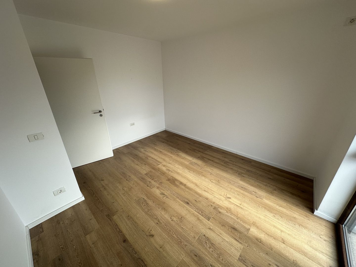 Casa deosebita intr-un cartier privat cu bariera - Poză 31