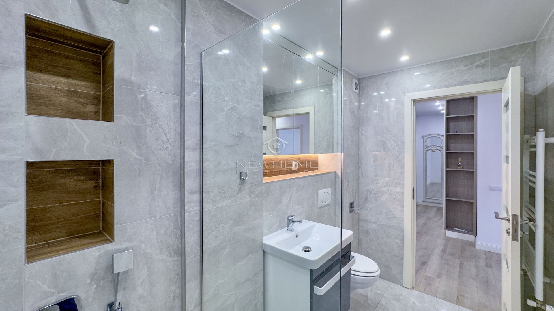 Apartament cu 3 camere de închiriat în zona Centrală - Poză 15