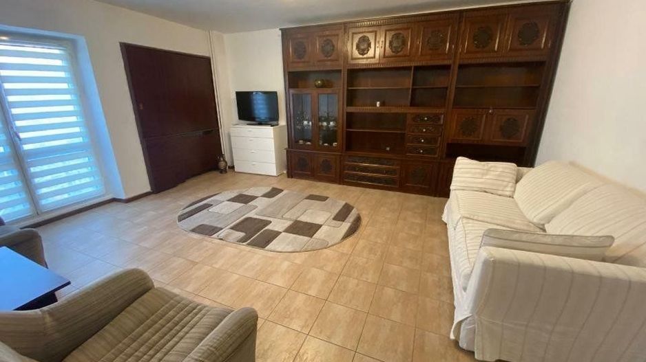 APARTAMENT CENTRAL - Poză 3