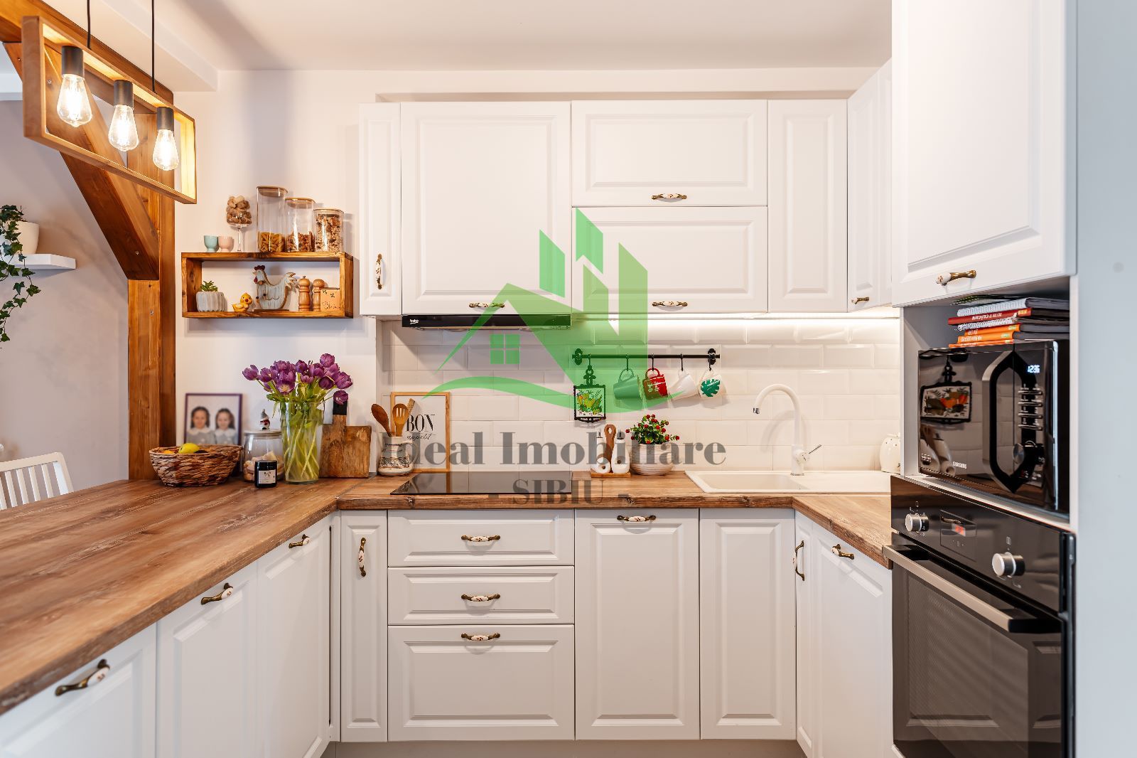 Casa Triplex cu 3 camere, Mobilat-Utilat, in Selimbar - Poză 7