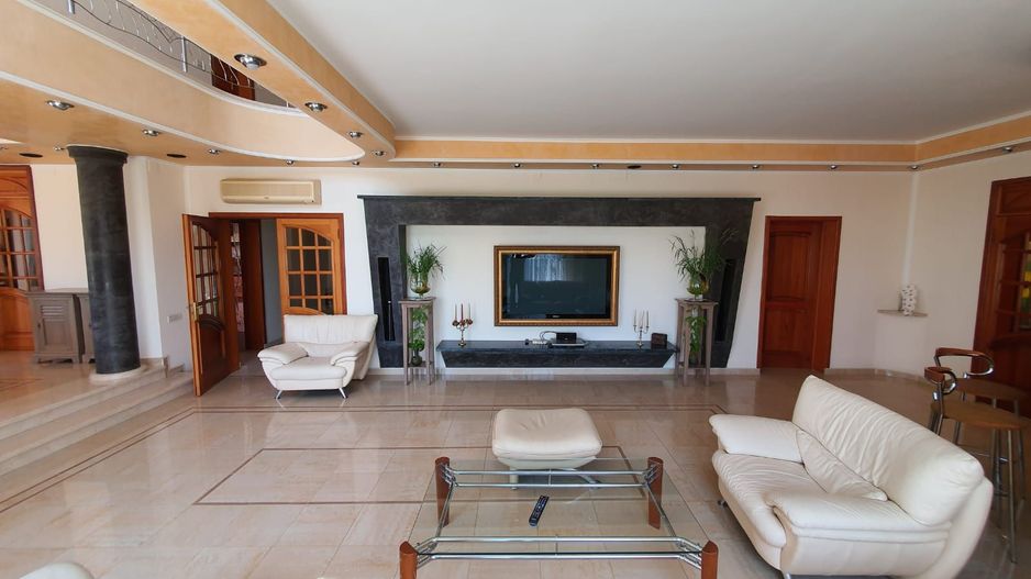 Vila unicata | Teren de 3000 m2 | Piscina si vegetatie matura - Poză 14