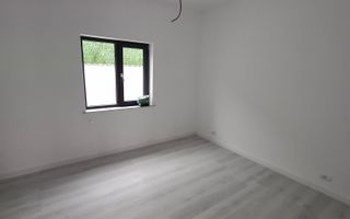 DUPLEX 3 Camere , TERASA SI CURTE. - Poză 9