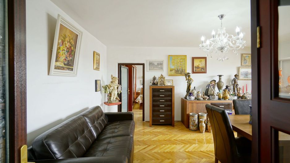 Apartament 5 camere in Piata Victoriei,bloc 1995 - Poză 7
