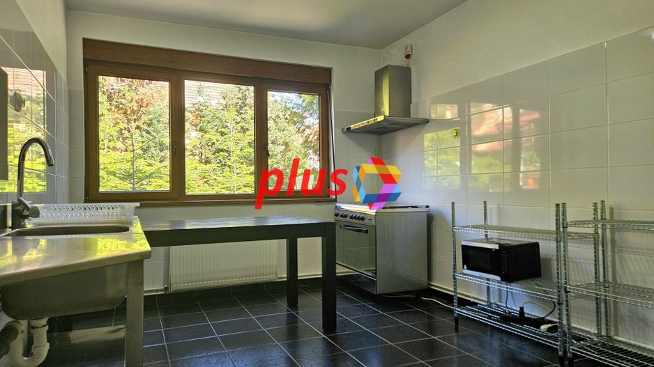 Casa deosebita cu 6 camere Central Brașov - 210 mp - Poză 4