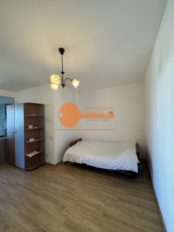 Garsonieră de vânzare – complet mobilată, utilată și cu loc de parcare subteran - Poză 2