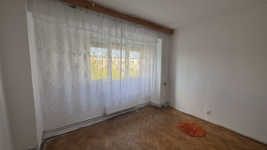 Decomandat si spatios aproape de Spitalul Judetean - Poză 5