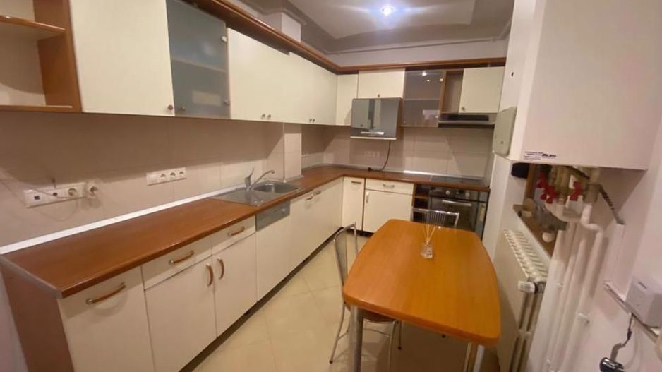 3 camere decomandat lux zona Medicina - CENTRALA PROPRIE - Poză 15