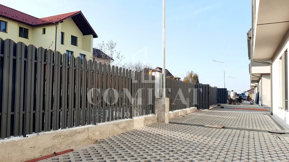 Case cuplate cu teren generos Chinteni - Poză 10