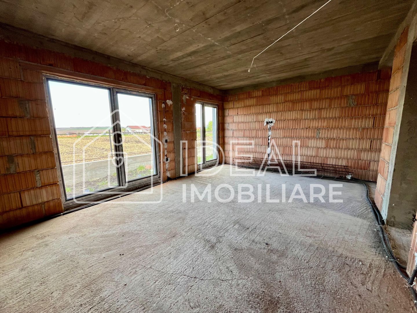 Casa individuala - 125mpu și 270mp curte | Sura Mica - Poză 10