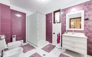Vilă cu 6 camere de vânzare în zona Central - Poză 17