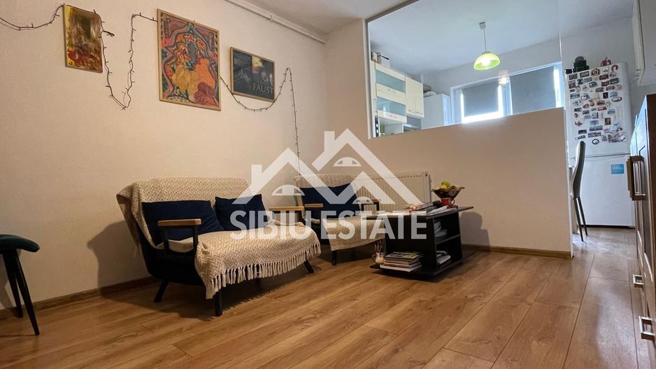Apartament de vanzare cu 2 camere, loc de parcare, in Sibiu - Poză 2