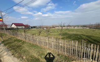 Teren intravilan de vanzare in Cristesti la strada principala - Poză 1