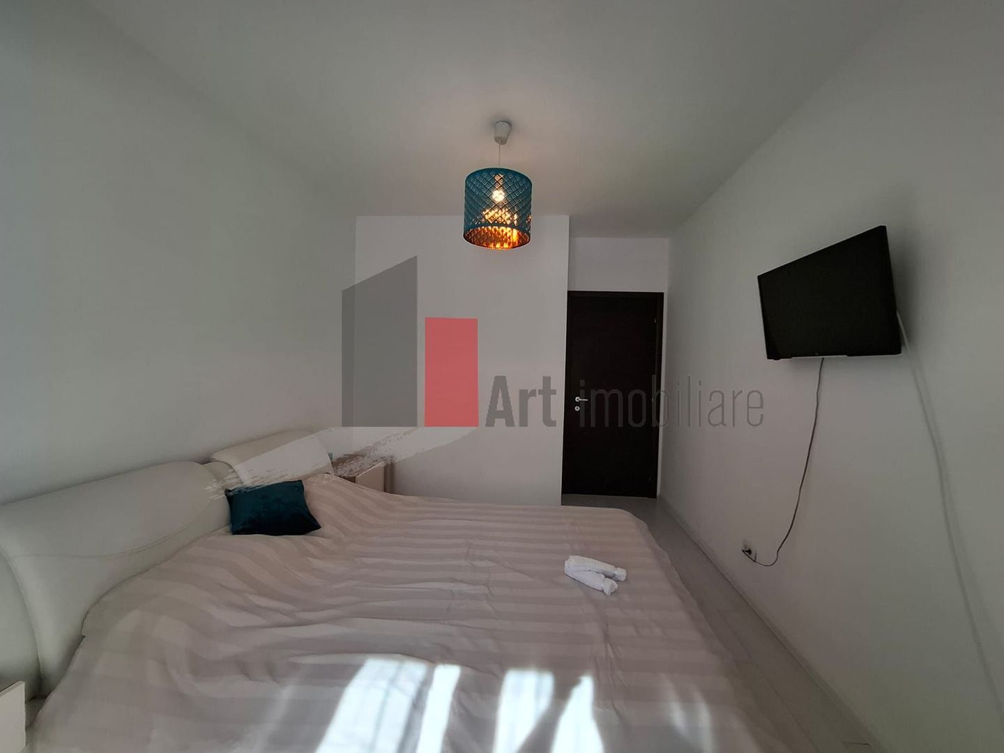 Apartament Piata Unirii, bloc 2013,  liber - Poză 8