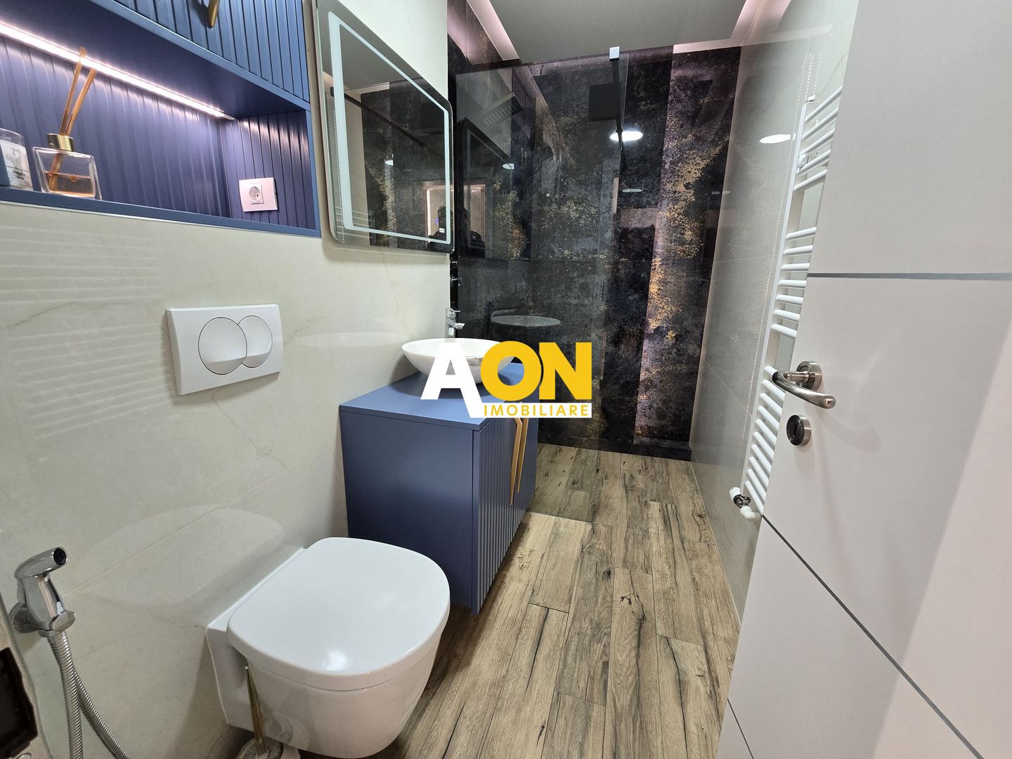 Apartament 2 Camere M uri, Complet Renovat, Vedere Parc - Poză 3