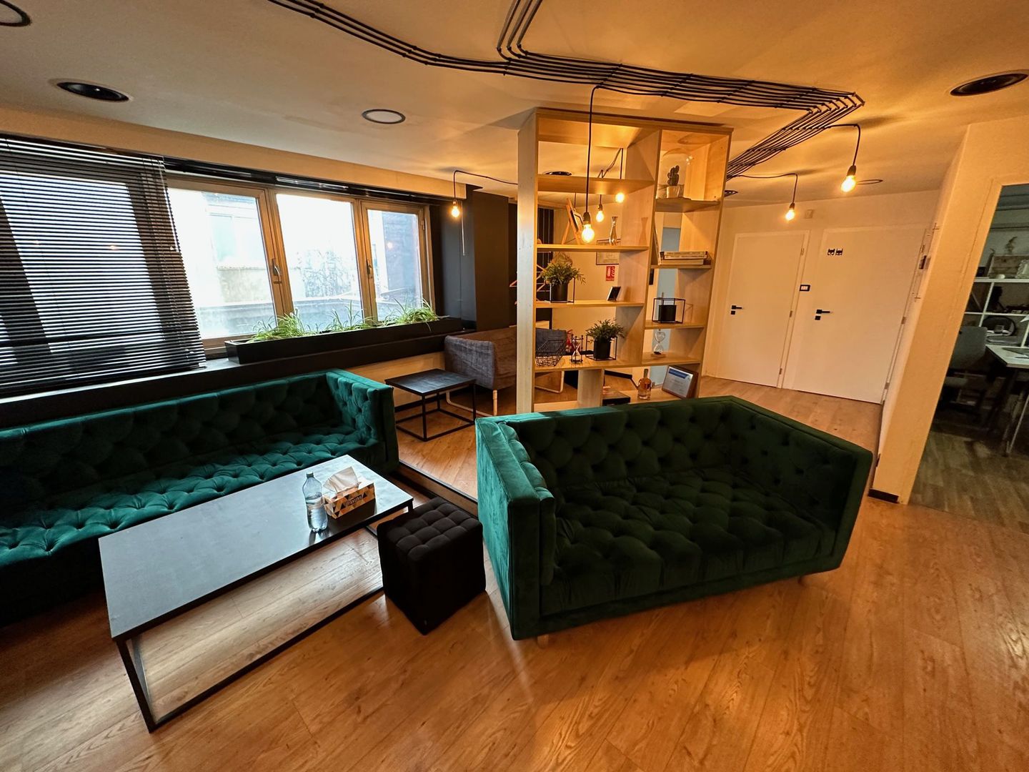 Spatiu în clădire de birouri - Poză 5