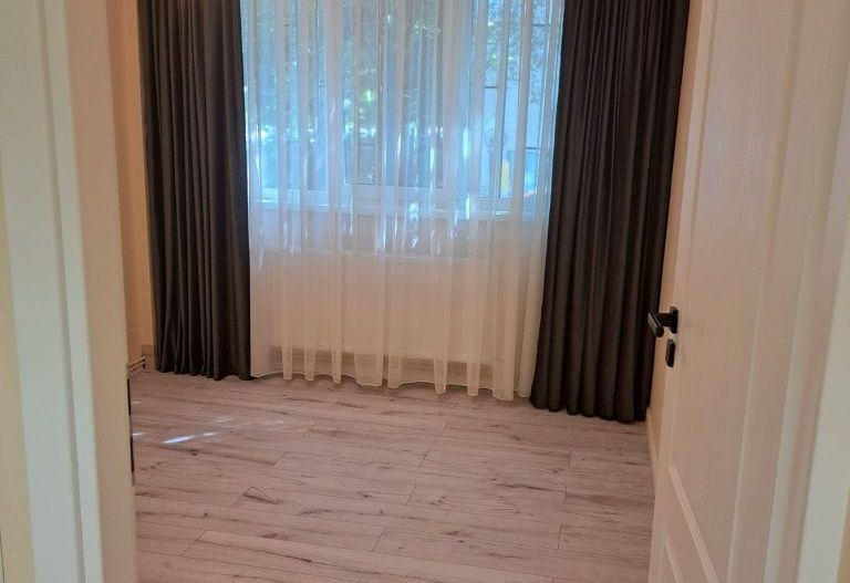 Apartament de vanzare 4 camere, colț Apusului - Poză 7