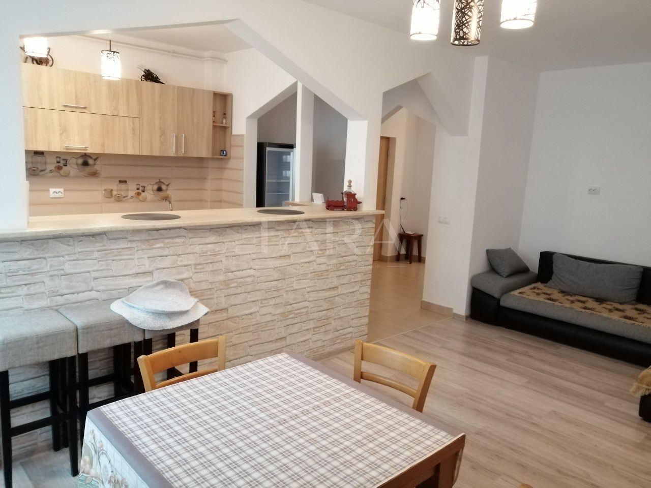 Apartament 3 camere, Someșului, Stadionului, mobilat, utilat, parcare. - Poză 1